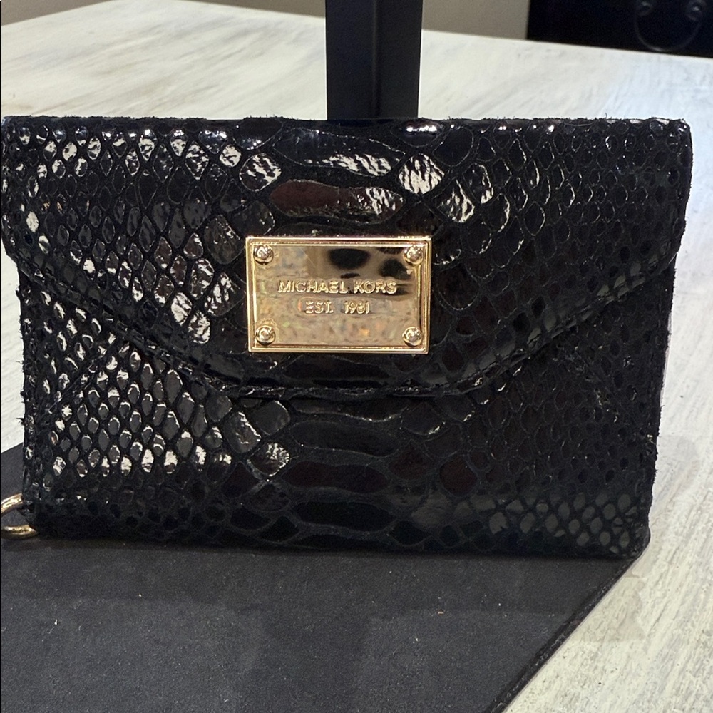 Vintage Michael Kors Black Textured IPhone 📱 wallet